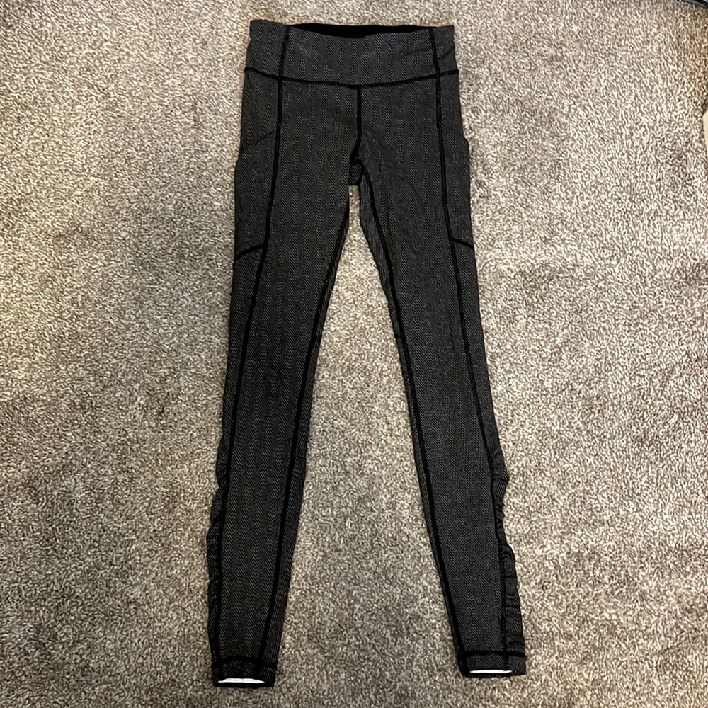 Lululemon legging with ruched sides